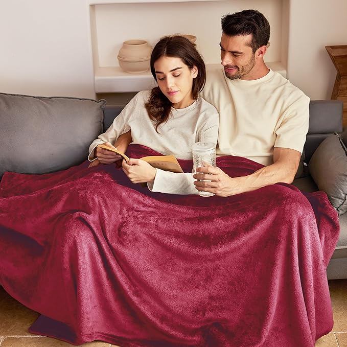 Exclusivo Mezcla Fleece Blanket Twin Size for Bed, Super Soft and Warm, All Season Use, Cozy, Plush, Lightweight, 60x80 Inches Deep Red