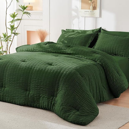HYMOKEGE Dark Green Queen Comforter Set Seersucker 7 Pieces, All Season Luxury Bed in a Bag for Bedroom, Bedding Set with Comforters, Sheets, Pillowcases & Shams