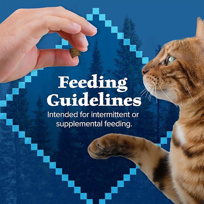 Blue Buffalo Wilderness Crunchy Cat Treats, Grain-Free Treats for Cats Made with Natural Ingredients, Great for Training, Tasty Chicken Flavor, 12-oz. Tub-Mewly Pet