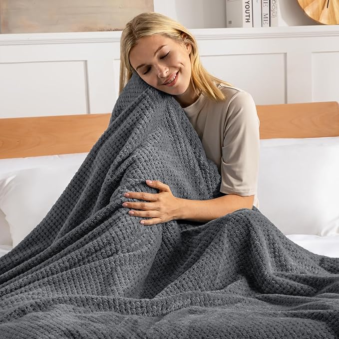 Exclusivo Mezcla Fleece Bed Blanket Twin Size, Super Soft and Warm Blankets for Couch, Sofa and Bed Waffle Textured, Cozy, Fuzzy and Lightweight (Dark Grey, 90x66 Inches)
