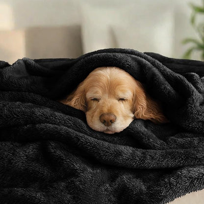 Exclusivo Mezcla Plush Fuzzy Fleece Bed Blanket King Size, Super Soft, Fluffy and Warm Blankets, Suitable for All Seasons (Black, 90x104 Inches)