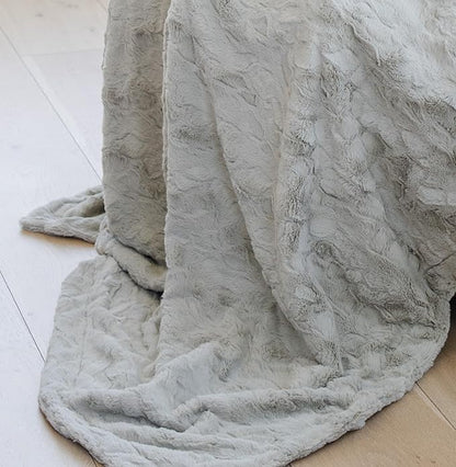 GRACED SOFT LUXURIES Feather Extra Large Faux Fur Throw Blanket | Ultra Soft & Fluffy 60x80 inches | Cozy, Thick & Warm | Perfect for Bed, Couch, and Lounging for Kids & Adults | Feather Gray