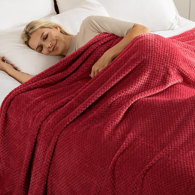 Exclusivo Mezcla Fleece Bed Blanket Twin Size, Super Soft and Warm Blankets for Couch, Sofa and Bed Waffle Textured, Cozy, Fuzzy and Lightweight (Deep Red, 90x66 Inches)