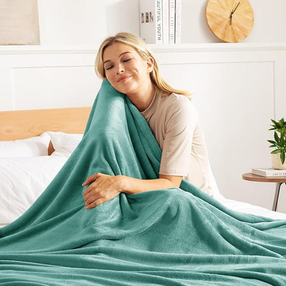 Exclusivo Mezcla Fleece Blanket Twin Size for Bed, Super Soft and Warm, All Season Use, Cozy, Plush, Lightweight, 90x66 Inches, Celadon