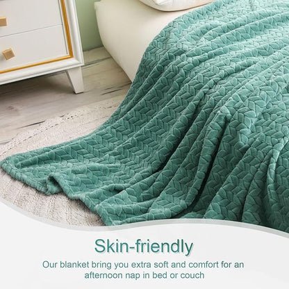 Exclusivo Mezcla Fleece King Size Blanket for Bed, 90x104 Inches Soft Cozy Jacquard Flannel Blankets, Lightweight Fuzzy Plush Warm for Winter, Celadon