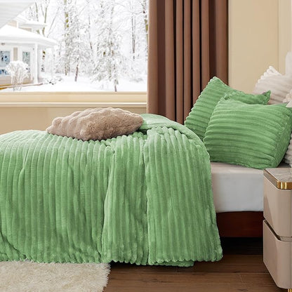 BEDELITE Fleece Full Comforter Set -Super Soft & Warm Fluffy Green Bedding, Luxury Fuzzy Heavy Bed Set for Winter with 2 Pillow Cases