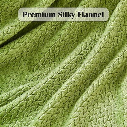 NEWCOSPLAY Super Soft Queen Blanket Green Premium Silky Flannel Fleece Leaves Pattern Lightweight Bed Blanket All Season Use (Green, Queen(90"x90"))