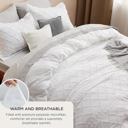 Bedsure Oversized Queen Comforter Set - White Comforter, Boho Tufted Shabby Chic Bedding for Kids, 3 Pieces Vintage Farmhouse Bed Set for All Seasons, Fluffy Soft Bedding with 2 Pillow Shams