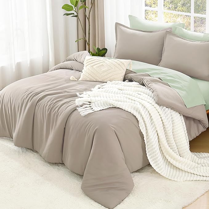 Litanika Comforters Oatmeal Oversized Queen Size, 3 Pieces Lightweight Solid Bedding Comforter Set, All Season Fluffy Bed Set (98x98In Comforter & 2 Pillowcases)