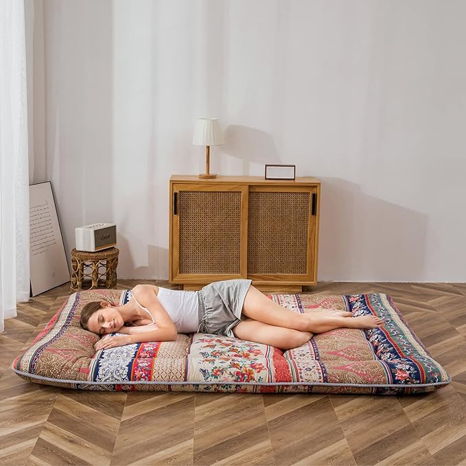 MAXYOYO Bohemian Retro Floor Mattress Vintage Floral Japanese Futon Mattress Roll Up Thicken Sleeping Bed Portable Camping Mattress Floor Lounger Couch Bed Mattress Pad, Full Size