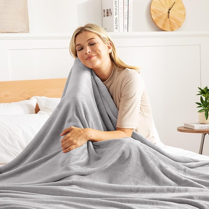 Exclusivo Mezcla Fleece Blanket Queen Size for Bed, Super Soft and Warm, All Season Use, Cozy, Plush, Lightweight, 90x90 Inches, Light Grey