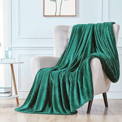 Walensee Fleece Blanket Plush Throw Fuzzy Lightweight (Queen Size 90x90 Emerald Green) Super Soft Microfiber Flannel Blankets for Couch, Bed, Sofa Ultra Luxurious Warm and Cozy for All Seasons