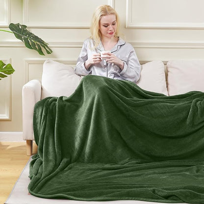 HOZY Soft Blanket Travel Size Fleece Warm Fuzzy Throw Blankets for The Bed Sofa Lightweight 350GSM Green 50"*61"