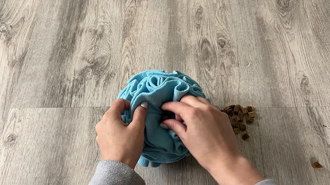 Medium Breed Snuffle Interactive Foraging Dog Puzzle Ball Toy Blue Large-Mewly Pet