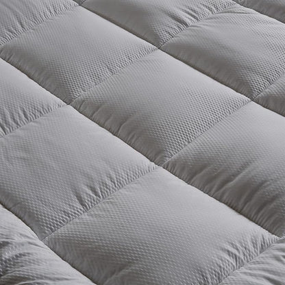 Great Bay Home Twin Mattress Topper. Thick, Elastic Corner Mattress Protector and Cover. Ultra-Soft Pillowtop Mattress Pad. Fits Mattresses Up to 18" (Twin, Light Grey)