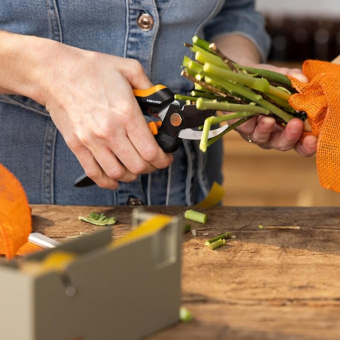 Fiskars Floral Pruning Shears - Plant Cutting Scissors/Garden Clippers For Deadheading and Working with Flowers - Black/Orange-Mewly Pet