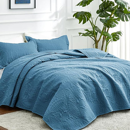 Love's cabin Quilts for Queen Bed Misty Blue Bedspreads Bedding Set - Lightweight Bedspread Comforter - Coin Pattern Bedding Coverlet for All Season - 3 Pieces (1 Quilt, 2 Pillow Shams)