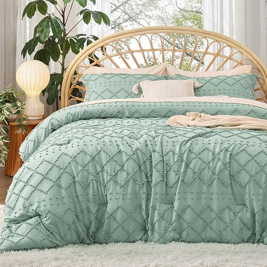 Bedsure California King Comforter Set - Sage Green Comforter, Boho Tufted Shabby Chic Bedding for Kids, 3 Pieces Vintage Farmhouse Bed Set for All Seasons, Fluffy Soft Bedding with 2 Pillow Shams