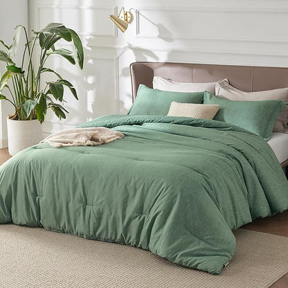 Bedsure Queen Comforter Set - Green Soft Bedding for All Seasons, Cationic Dyed Bed Set, 3 Pieces, 1 Queen Size Comforter (90"x90") and 2 Pillow Shams (20"x26"+2")
