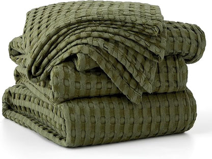 Bedsure Cooling Cotton Waffle Oversized King Blanket - Lightweight Breathable Rayon Derived from Bamboo for Hot Sleepers, Luxury Throws for Bed and Sofa, Green, 120x96 Inches