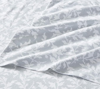 Laura Ashley - Flannel Sheets Queen Size, Anti-Pilling & Wrinkle Resistant Cotton, Touchably Soft for All-Season Comfort - Bed Sheets with Matching Pillowcases & Fitted Sheet (Crestwood Pastel Grey)