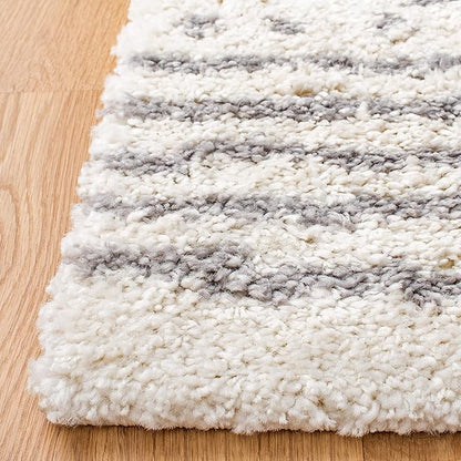 SAFAVIEH Arizona Shag Collection Accent Rug - 3'2" Round, Ivory & Grey, Geometric Design, Ideal for High Traffic Areas in Entryway, Kitchen & Bathroom (ASG741F-3R)