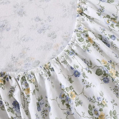 Laura Ashley - Flannel Sheets Queen Size, Anti-Pilling & Wrinkle Resistant Cotton, Touchably Soft for All-Season Comfort - Bed Sheets with Matching Pillowcases & Fitted Sheet (Le Fleur Cottage Blue)