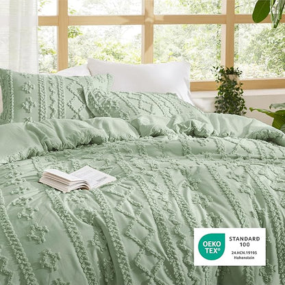 Bedsure Tufted Boho Comforter Set Queen Size - Sage Green Boho Bed Set, GentleSoft™ 3 Pieces Farmhouse Shabby Chic Embroidery Bedding, Gifts for Woman, Soft Jacquard Queen Comforter for All Seasons