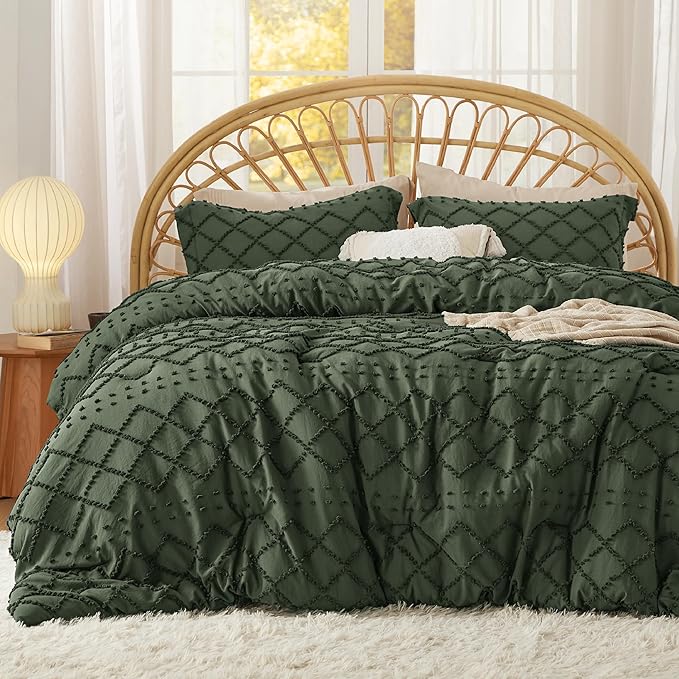 Bedsure Full Comforter Set - Olive Green Comforter, Boho Tufted Shabby Chic Bedding for Kids, 3 Pieces Vintage Farmhouse Bed Set for All Seasons, Fluffy Soft Bedding with 2 Pillow Shams
