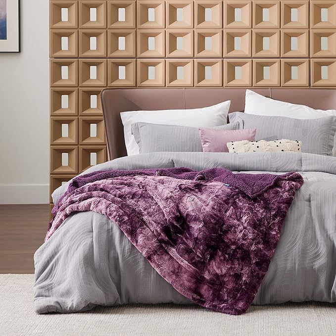 Bedsure Fuzzy Blanket Twin Size - Purple, Soft and Comfy Sherpa, Plush and Furry Faux Fur, Reversible Twin Blankets for Couch, Sofa and Bed, 60x80 Inches