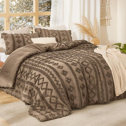 Bedsure Tufted Boho Comforter Set King Size - Light Brown Boho Bed Set, GentleSoft™ 3 Pieces Farmhouse Shabby Chic Embroidery Bedding, Gifts for Woman, Jacquard King Comforter for All Seasons
