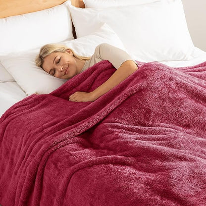 Exclusivo Mezcla Plush Fuzzy Fleece Bed Blanket King Size, Super Soft, Fluffy and Warm Blankets, Suitable for All Seasons (Deep Red, 90x104 Inches)