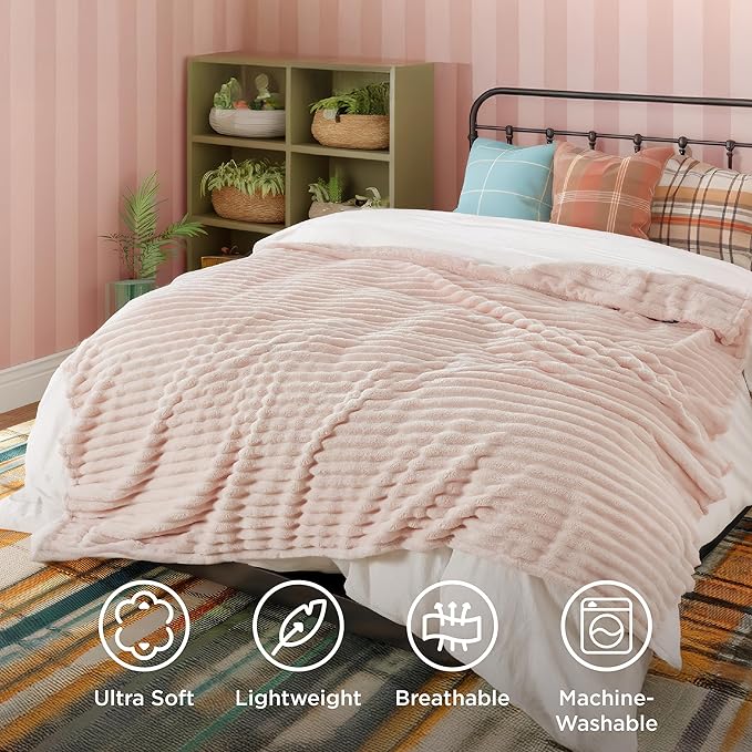 Bedsure GentleSoft Crystal Pink Full Blanket for Bed - Cozy Soft Blankets for Women, Cute Large Throws for Girls, 84x90 Inches