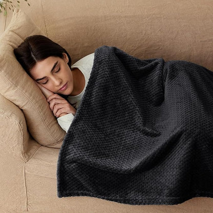 Exclusivo Mezcla Fleece Throw Blanket Extra Large, Super Soft and Warm Blankets for Couch, Sofa and Bed Waffle Textured, Cozy, Fuzzy and Lightweight (Black, 50x70 Inches)
