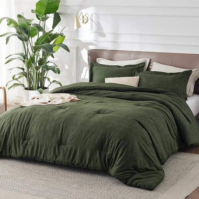 Bedsure King Size Comforter Set - Dark Green Soft Bedding for All Seasons, Cationic Dyed Bed Set, 3 Pieces, 1 King Size Comforter (104"x90") and 2 Pillow Shams (20"x36"+2")