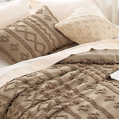 Bedsure Tufted Boho Comforter Set California King Size - Light Brown Boho Bed Set, GentleSoft™ 3 Pieces Farmhouse Shabby Chic Embroidery Bedding, Gifts for Woman, Jacquard Comforter for All Seasons