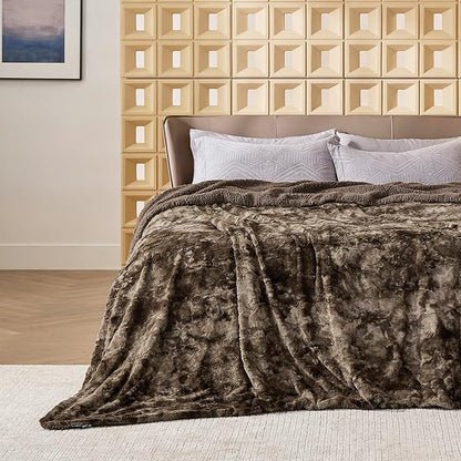 Bedsure GentleSoft Sherpa Fluffy Blanket King Size for Bed - Fleece Warm and Cozy for Women Gift, Plush & Fuzzy Faux Christmas Fur Blanket for Couch, Sofa Decor, Tie Dye Design, Brown, 108x90 Inches