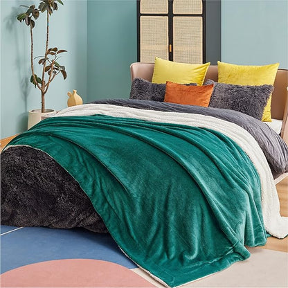 Bedsure GentleSoft Sherpa Fleece Blankets Queen Size for Bed - Thick and Warm Throw for Women and Men, Soft Fuzzy Plush Queen Christmas Blanket for Winter, Forest Green, 90x90 Inches