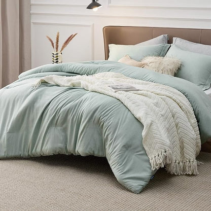 Bedsure California King Comforter Set - Mint Green Soft Bedding for All Seasons, Cationic Dyed Bed Set, 3 Pieces, 1 California King Size Comforter (104"x96") and 2 Pillow Shams (20"x36"+2")