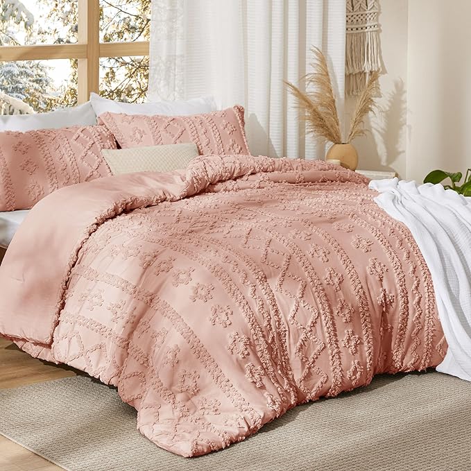 Bedsure Tufted Boho Comforter Set King Size - Pink Boho Bed Set, GentleSoft™ 3 Pieces Farmhouse Shabby Chic Embroidery Bedding, Gifts for Woman, Soft Jacquard King Comforter for All Seasons