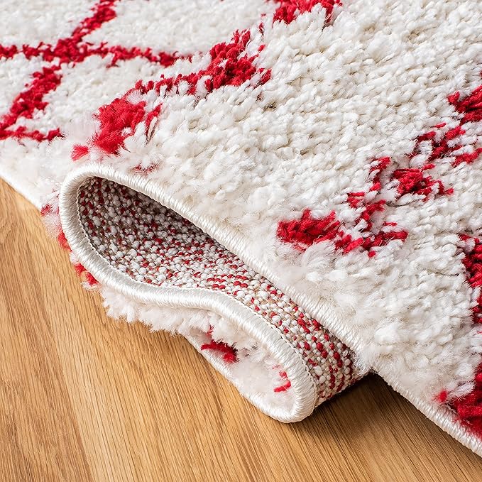 SAFAVIEH Arizona Shag Collection Area Rug - 5'1" x 7'6", Ivory & Red, Moroccan Design, Non-Shedding & Easy Care, 1.6-inch Thick Ideal for High Traffic Areas in Living Room, Bedroom (ASG741P)